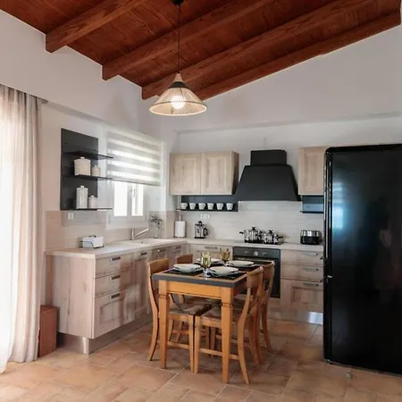 Naxos Chalkion Beautiful Detsis House With Jacuzzi Halkío